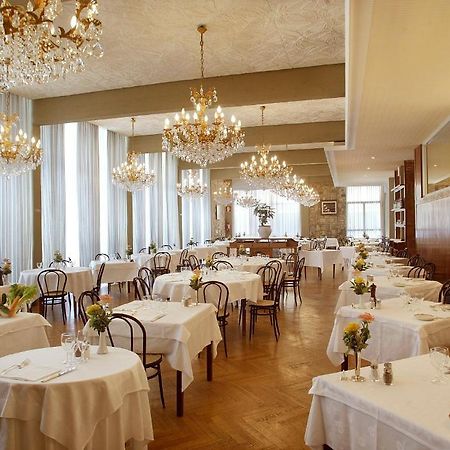 Hotel Cristallino & Suites Монтекатини-Терме Ресторан фото